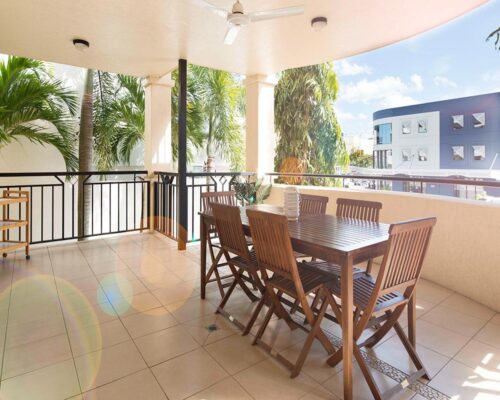 1200-1bed-2bed-regency-cairns-accommodation2