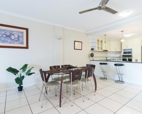 1200-1bed-2bed-regency-cairns-accommodation6