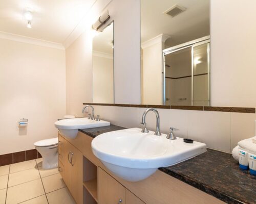 1200-2bed-beaumont-cairns-accommodation8