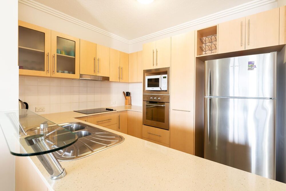 1200-2bed-claredon-cairns-accommodation5