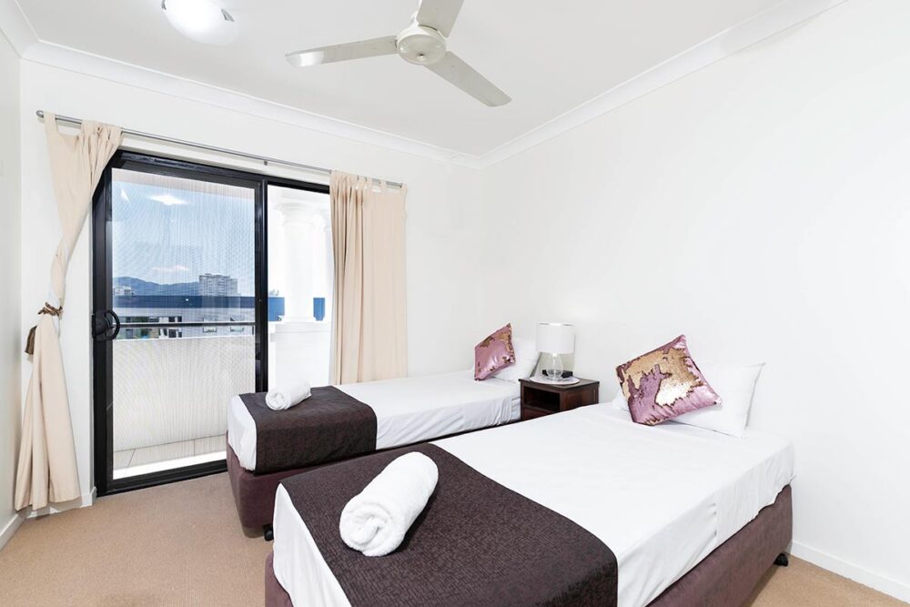 1200-3bed-beaumont-cairns-accommodation13