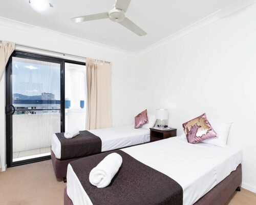 1200-3bed-beaumont-cairns-accommodation13