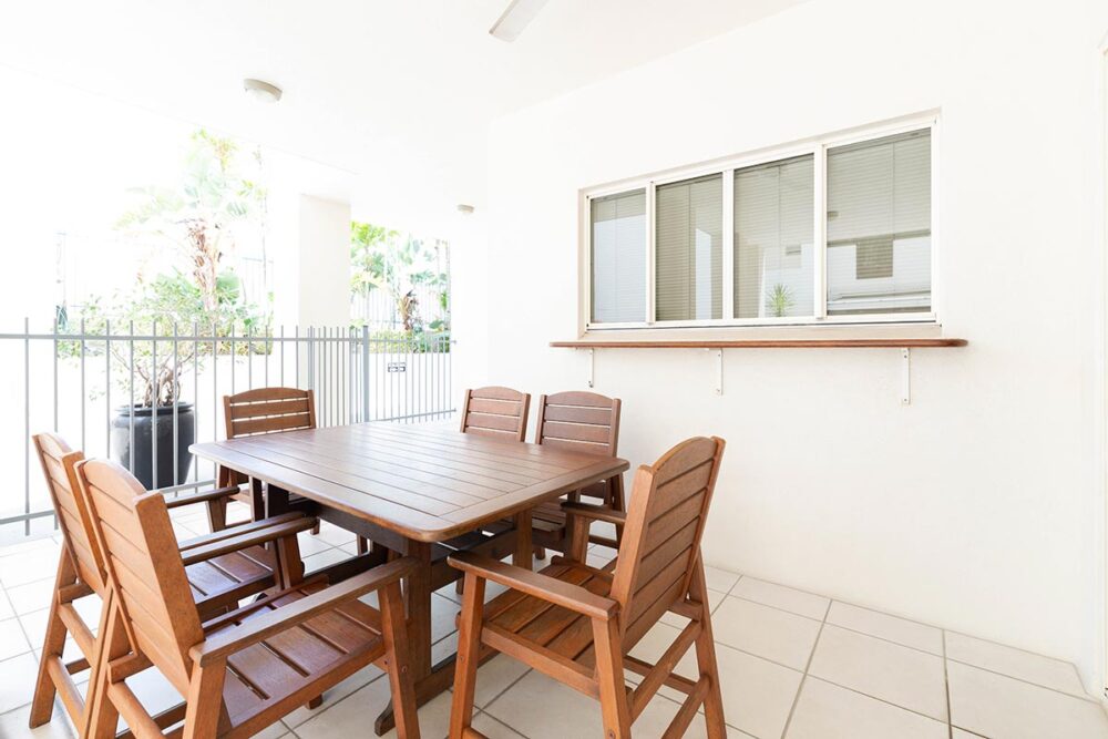 1200-3bed-claredon-cairns-accommodation1