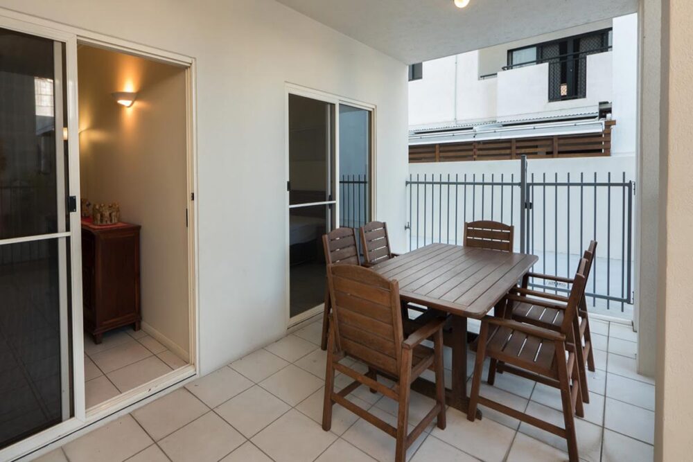 1200-3bed-claredon-cairns-accommodation10