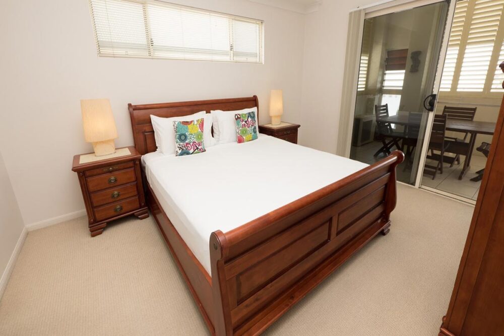 1200-3bed-claredon-cairns-accommodation16