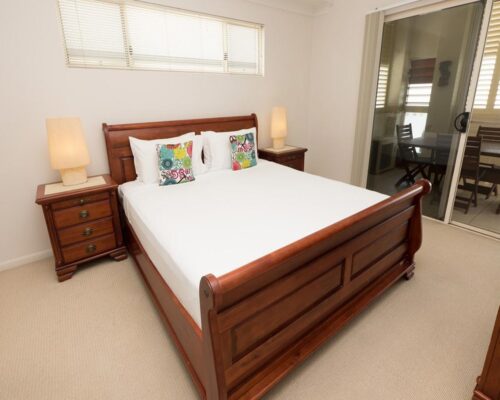 1200-3bed-claredon-cairns-accommodation16