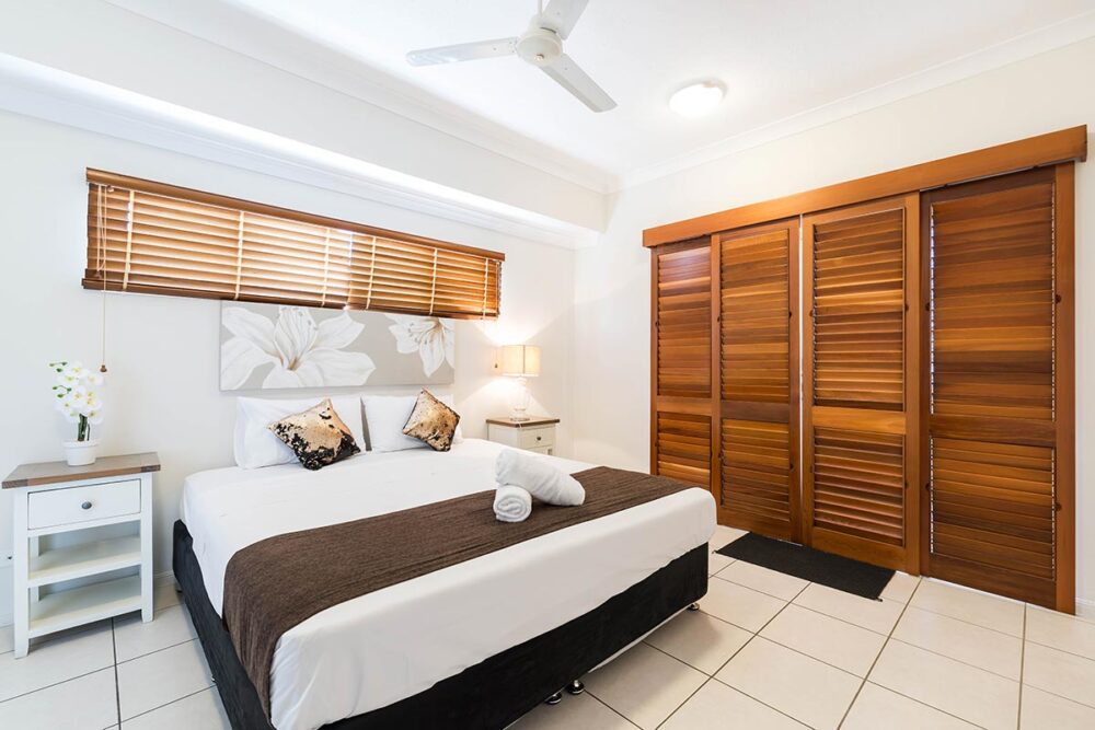 1200-3bed-claredon-cairns-accommodation18