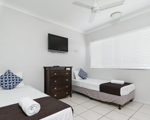 1200-3bed-claredon-cairns-accommodation19