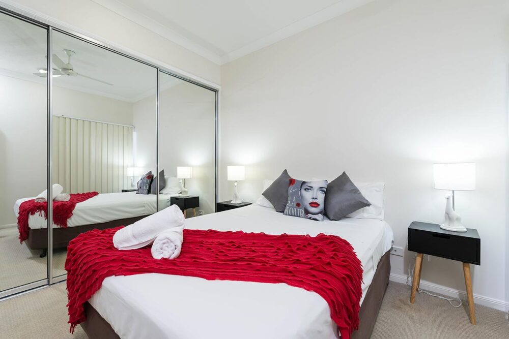 1200-3bed-claredon-cairns-accommodation21