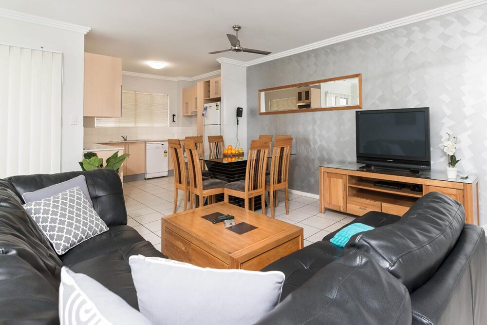 1200-3bed-claredon-cairns-accommodation22