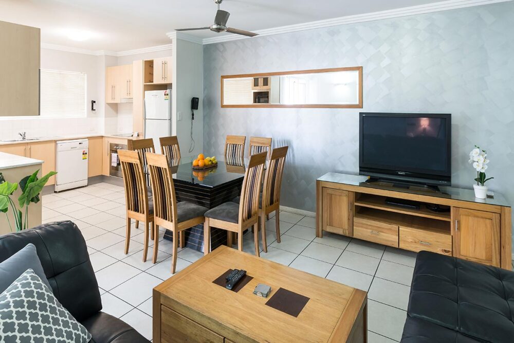 1200-3bed-claredon-cairns-accommodation24