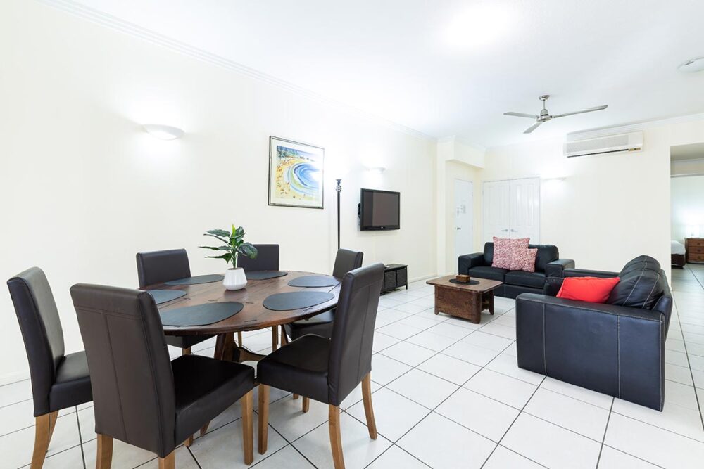 1200-3bed-claredon-cairns-accommodation6