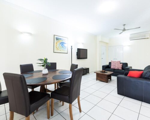 1200-3bed-claredon-cairns-accommodation6