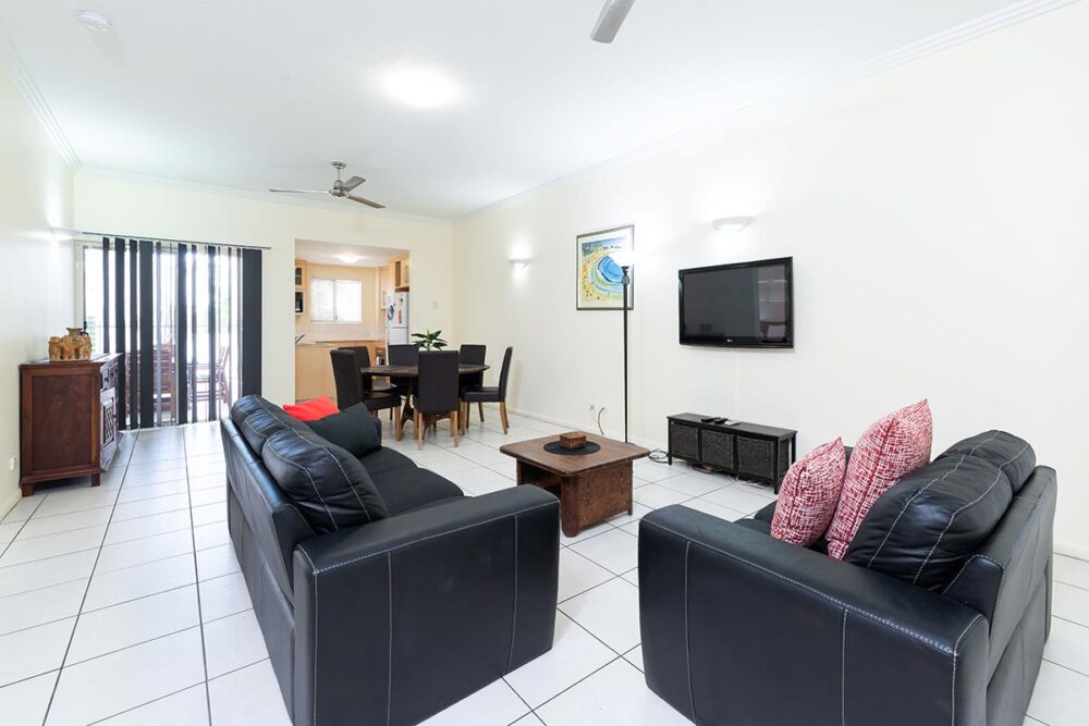 1200-3bed-claredon-cairns-accommodation9