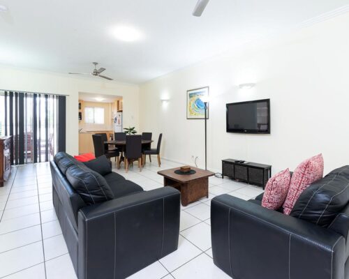 1200-3bed-claredon-cairns-accommodation9
