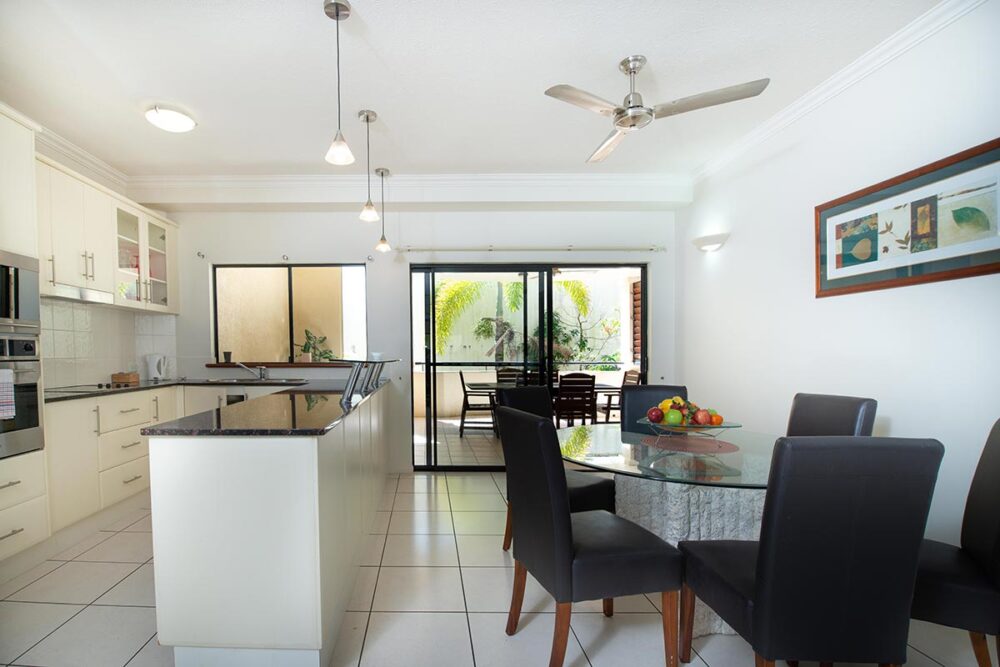 1200-3bed-regency-cairns-accommodation3